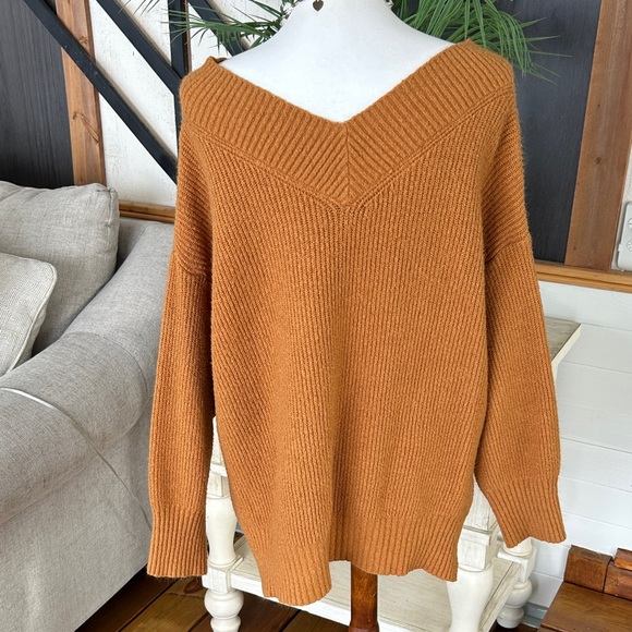She + Sky Oversized V-Neck Knit Sweater Women’s Size L – Camel Brown - Picture 3 of 5